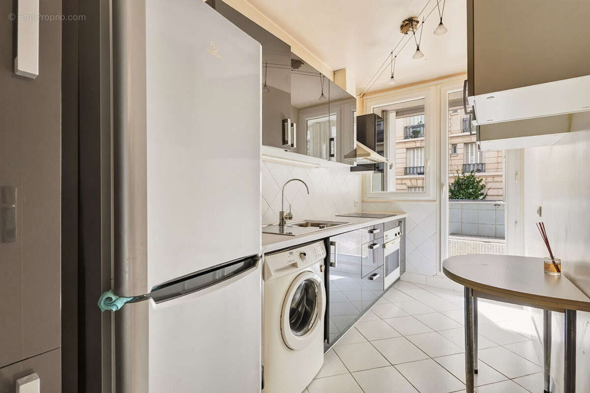 Appartement Paris 3 pièce(s) 66 m2 - photo 3