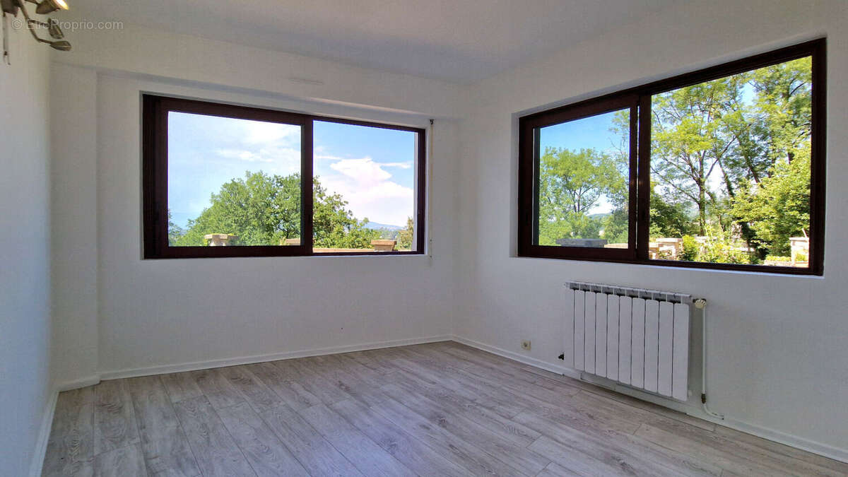 Appartement à AIX-LES-BAINS