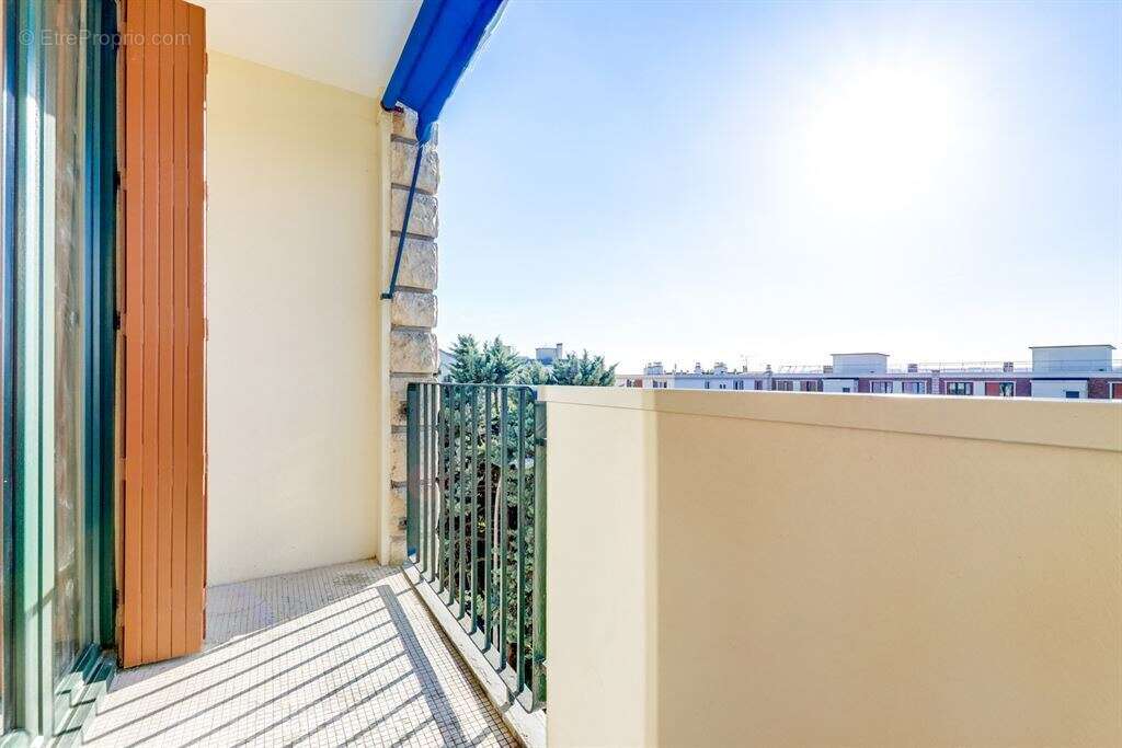 Appartement à L&#039;HAY-LES-ROSES