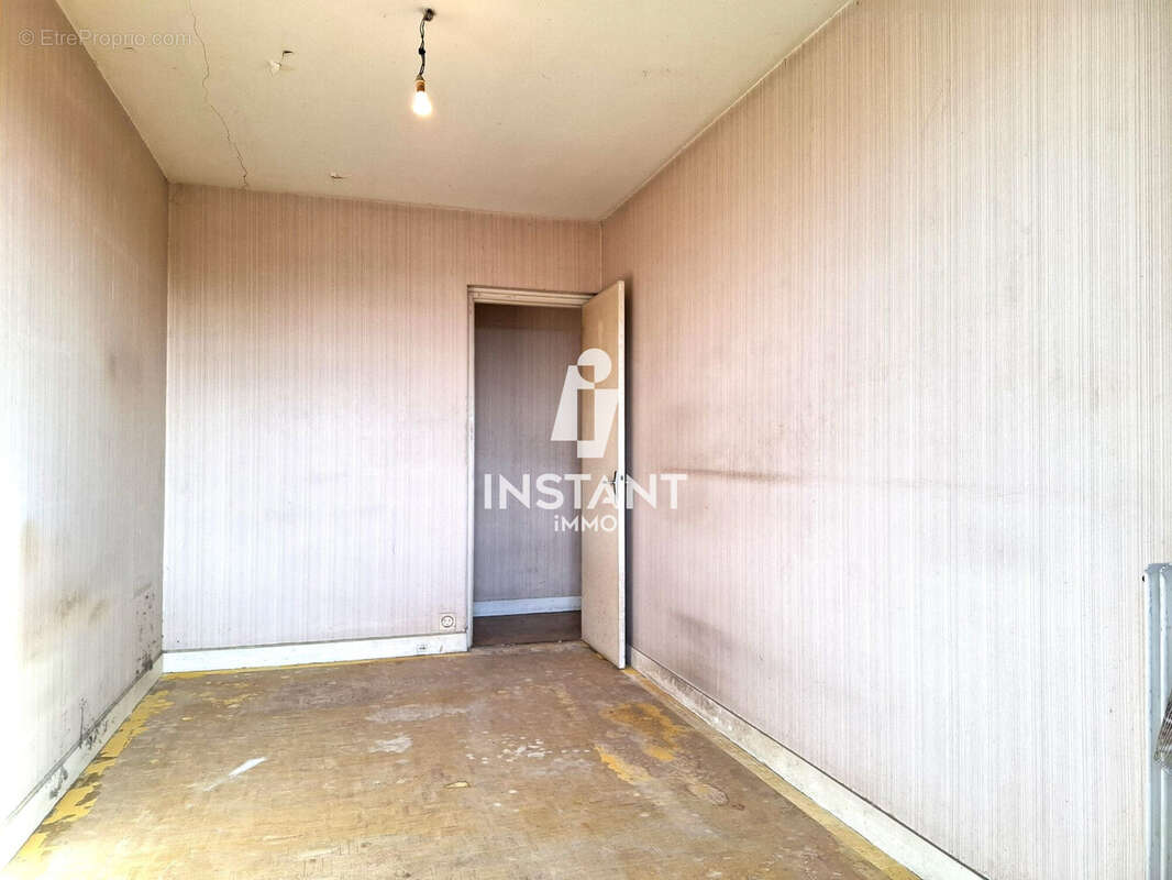 Appartement à SAINT-MAUR-DES-FOSSES