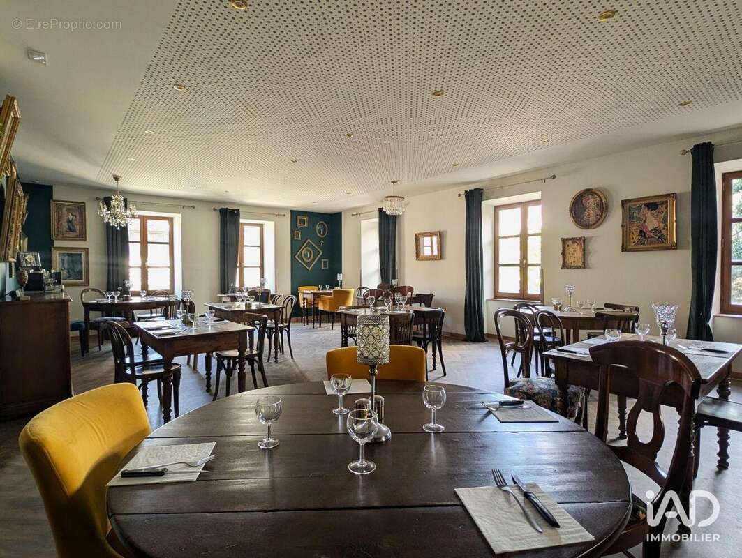Maison 470 m² à Saint-Felicien  - photo 8