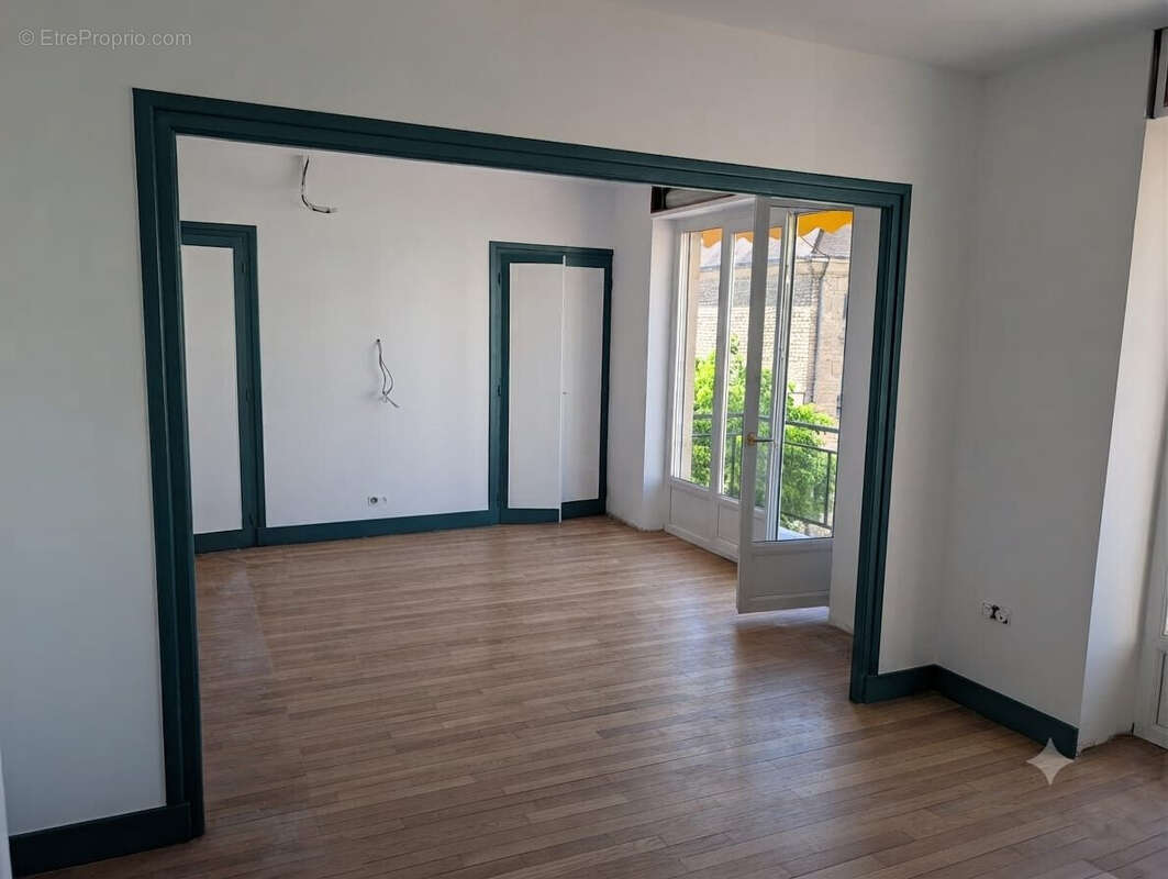 Appartement 345 m² à Troyes  - photo 3