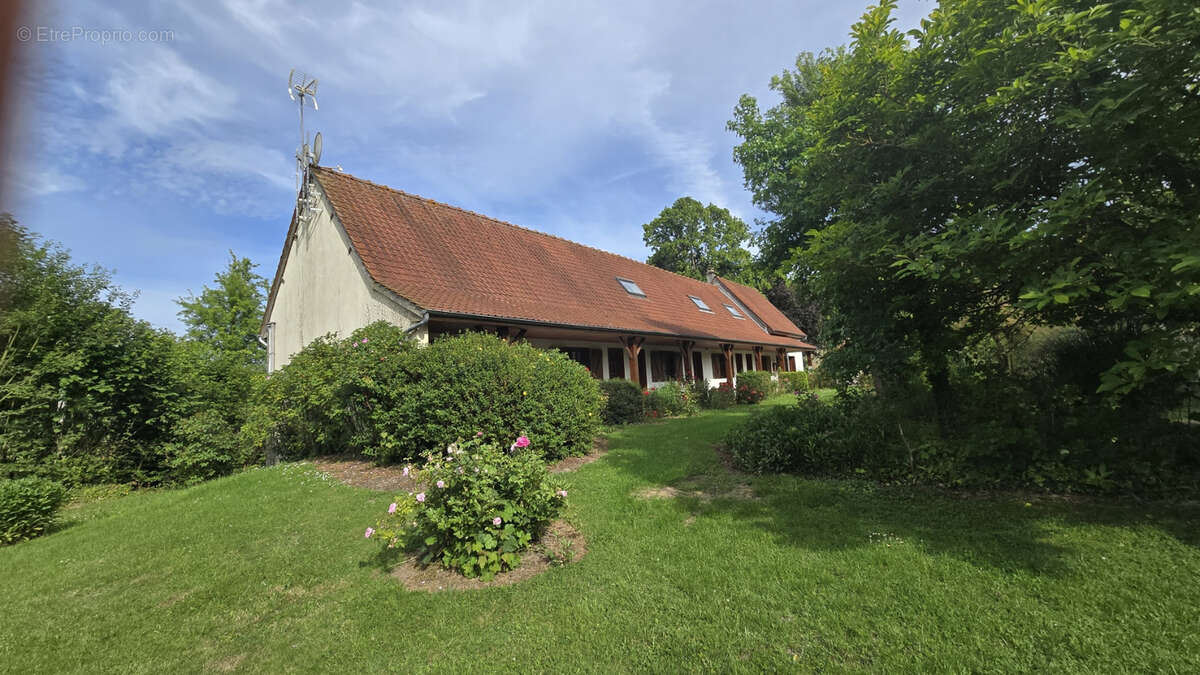 Maison à WIERRE-EFFROY