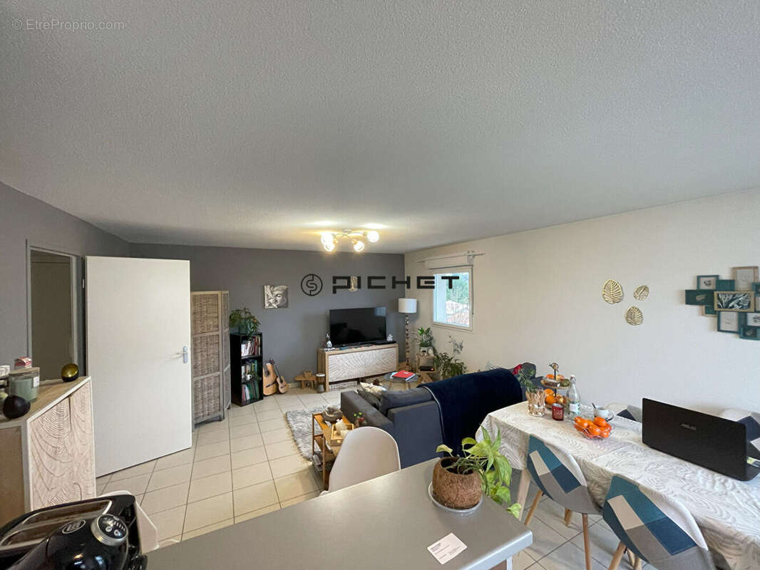 Le Haillan 3 pièce(s) 67 m² avec terrasse - photo 2