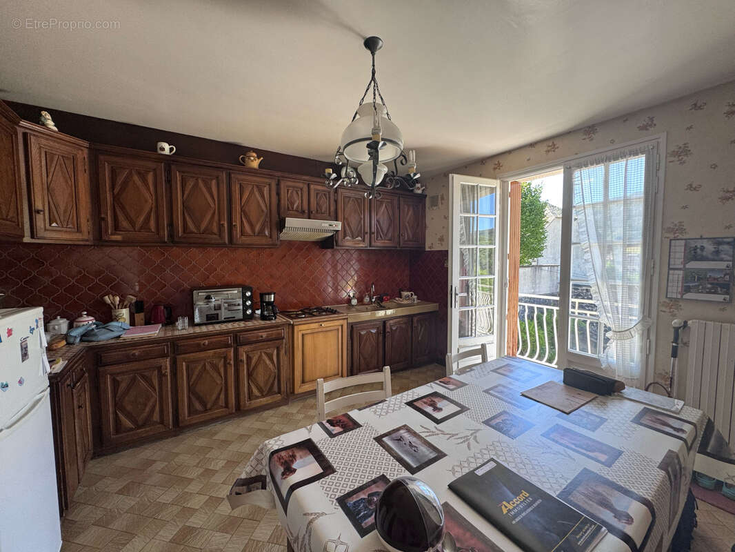 Maison indépendante avec terrain, garage et 6 chambres - vue dégagée - photo 20