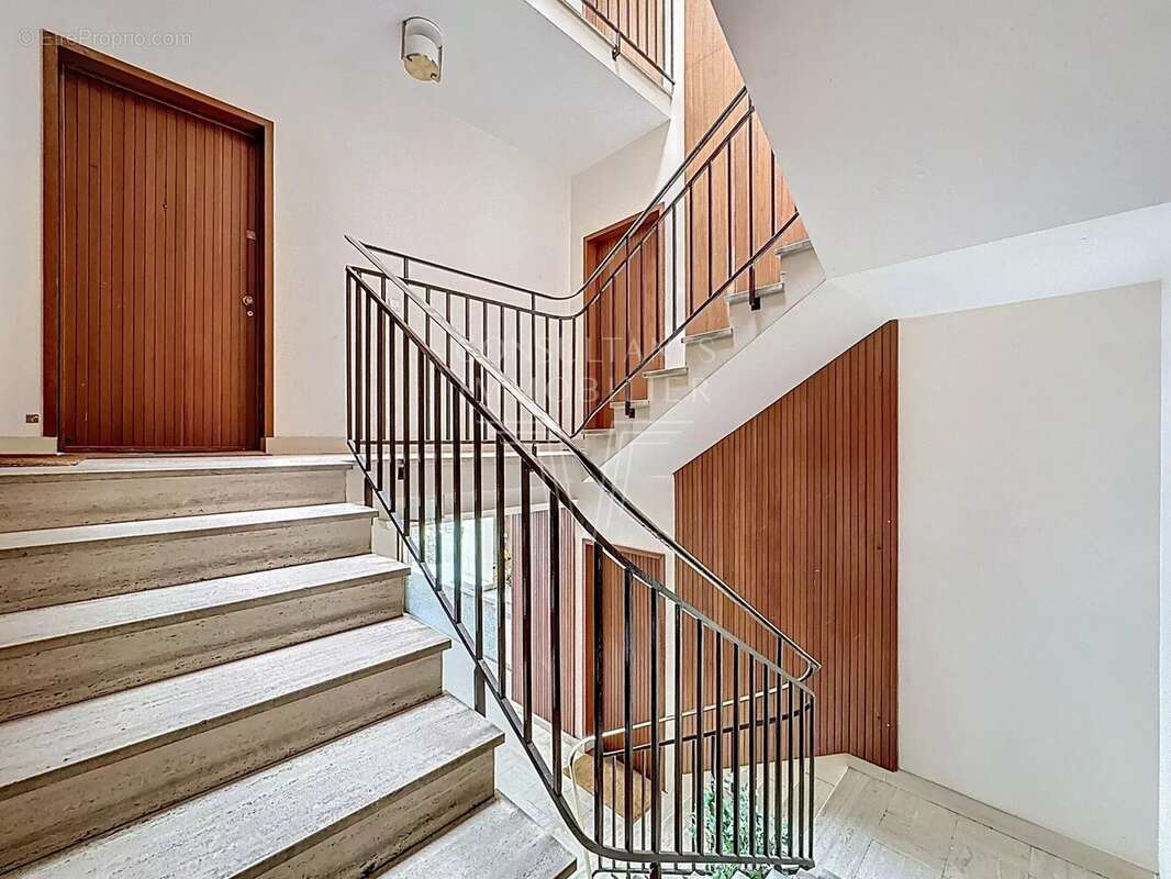 Appartement à GARCHES