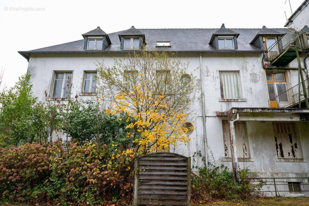 Appartement à QUINTIN