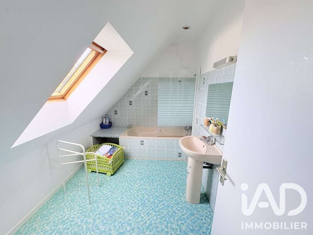 Maison 112 m² à Lannion  - photo 7