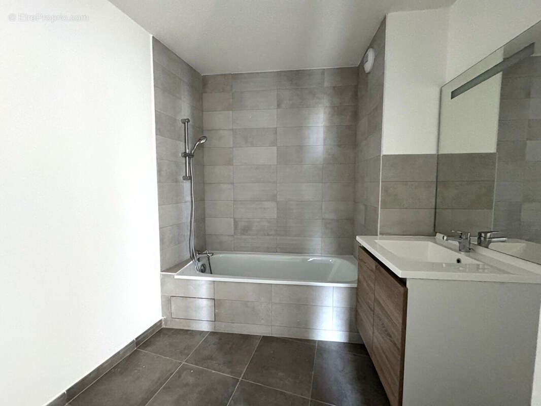 Appartement Toulouse 3 pièces 60 m² + 14m² de Terrasse + Parking sous-sol ! PATTE D'OIE - photo 5