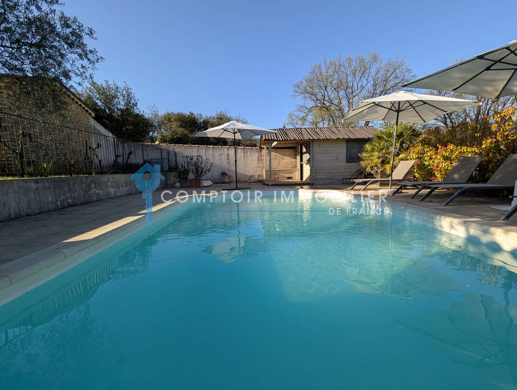Maison à SAINT-SATURNIN-LES-APT