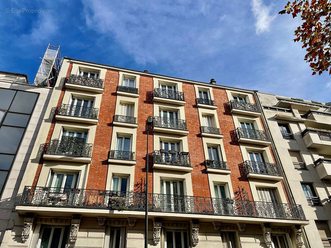 Appartement à LEVALLOIS-PERRET