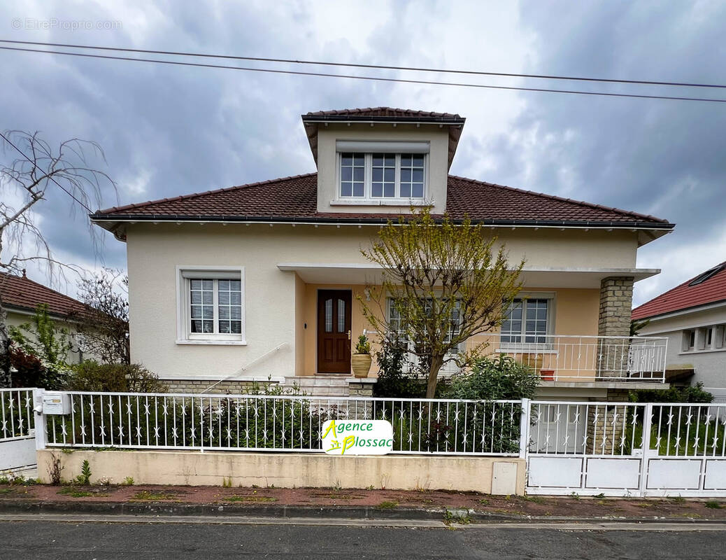 Maison à CHATELLERAULT