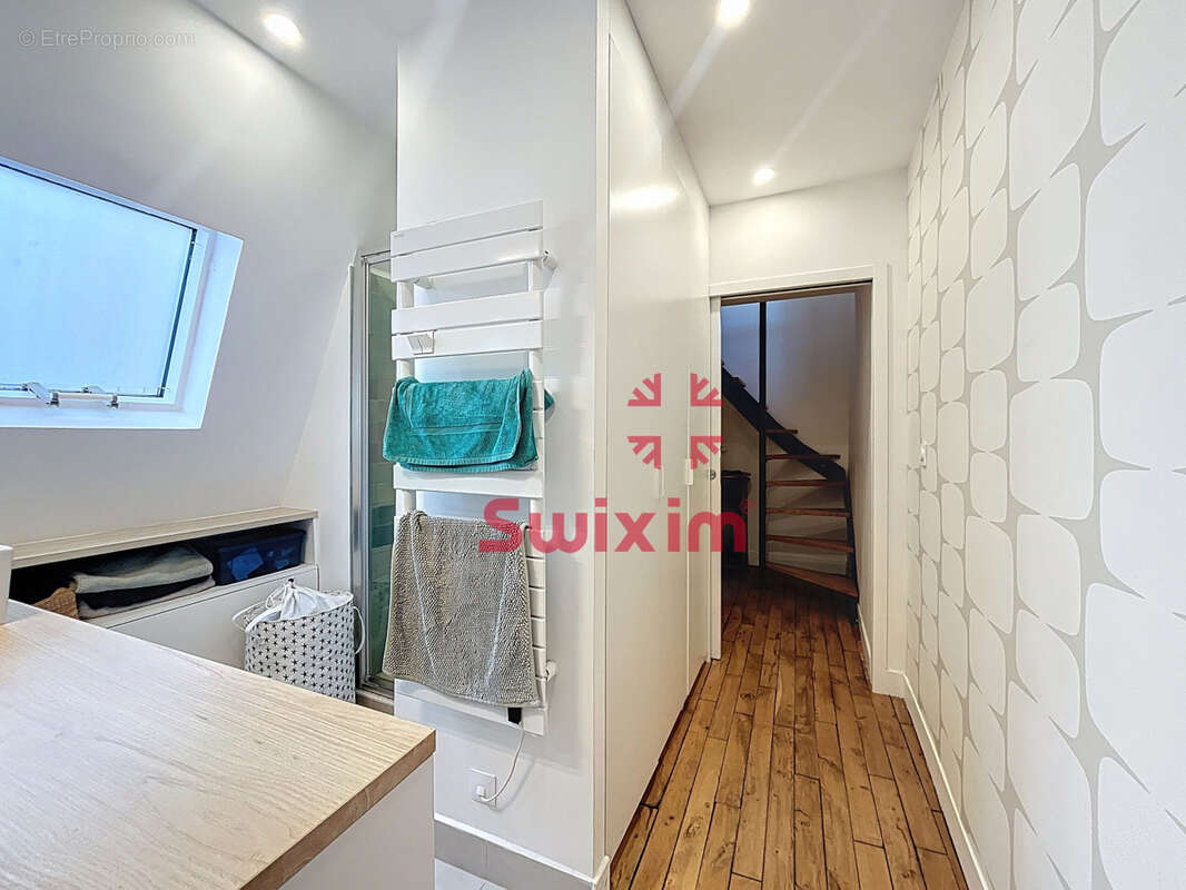 Appartement à PARIS-20E