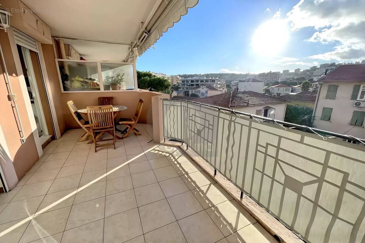 Appartement à ROQUEBRUNE-CAP-MARTIN