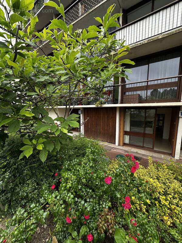 Appartement à FONTENAY-LE-FLEURY