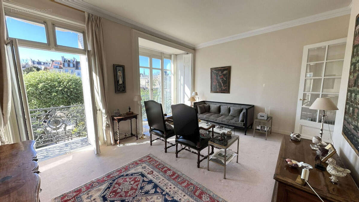 Appartement à PARIS-5E