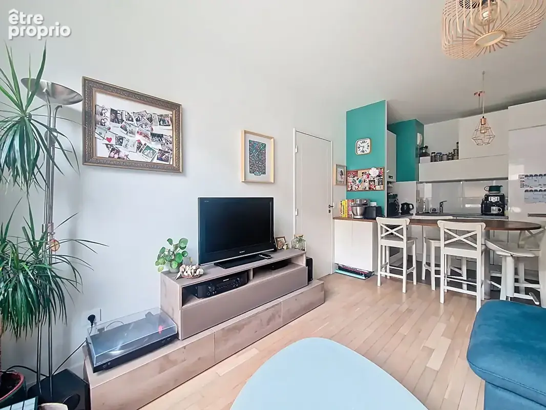 Appartement à PARIS-19E