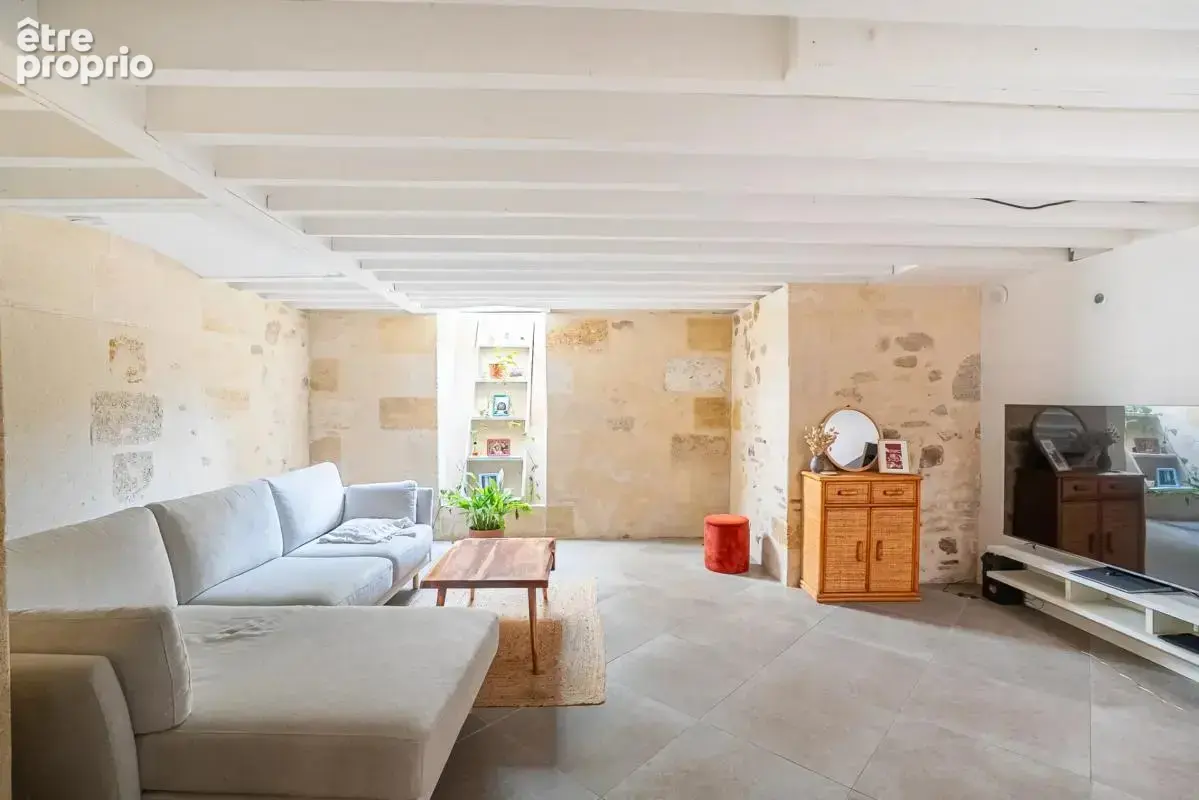 Maison en pierre rénovée de 142m² avec jardin – Saint Seurin - photo 11