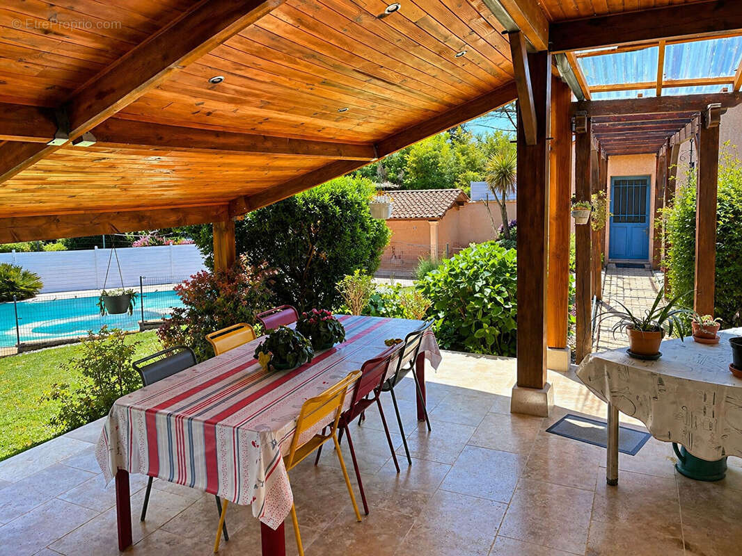 Maison à SAINTE-LIVRADE-SUR-LOT