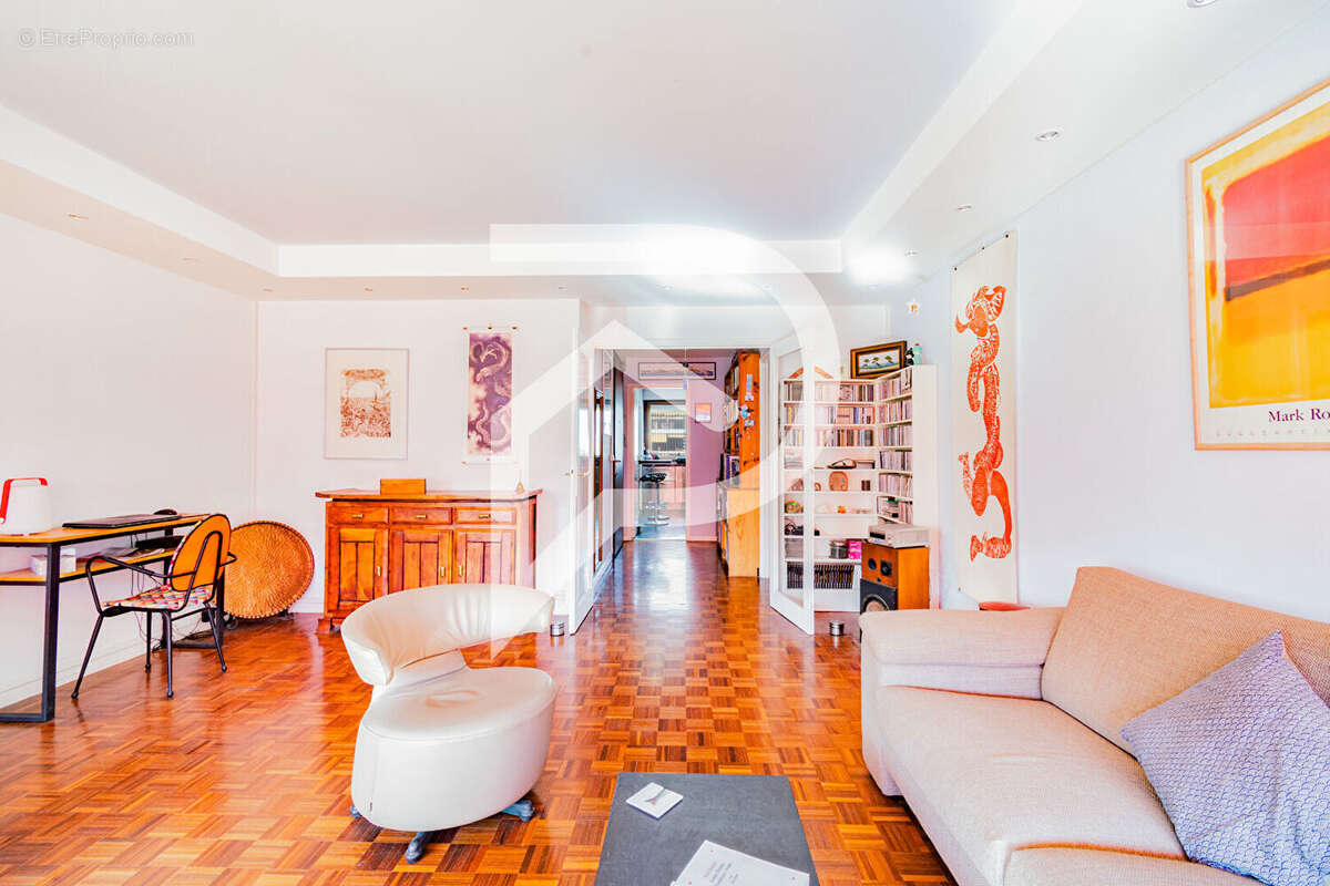 Appartement à MARSEILLE-6E