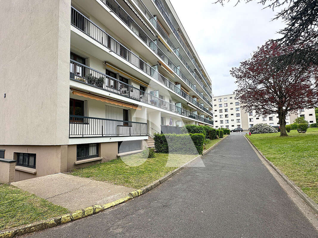Appartement à CORBEIL-ESSONNES