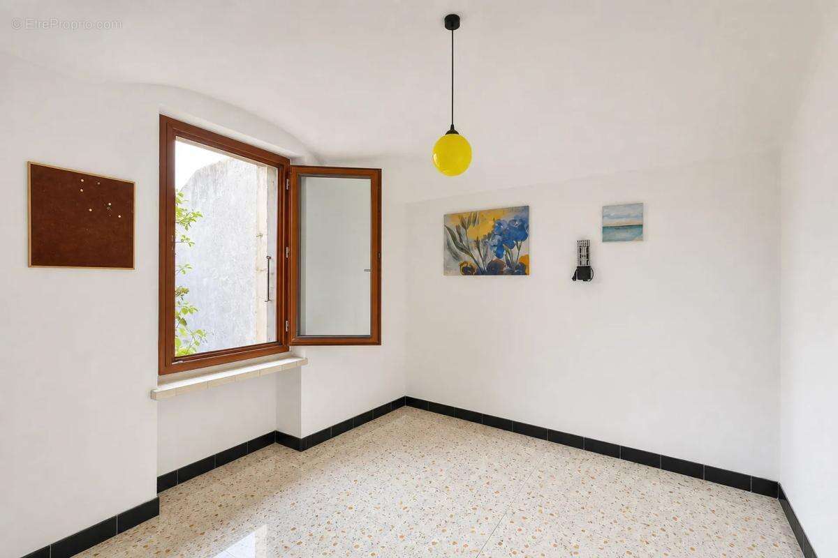 Maison individuelle à Sabran, 5 pièces, charme d'époque - photo 9
