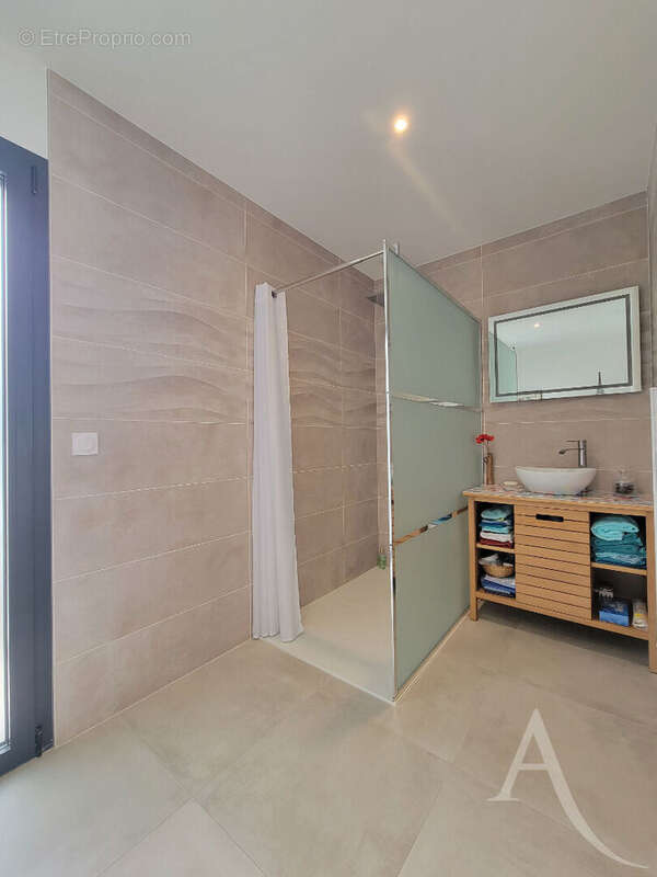 Ortaffa - Villa contemporaine de plain-pied avec 2 suites parentales - photo 8