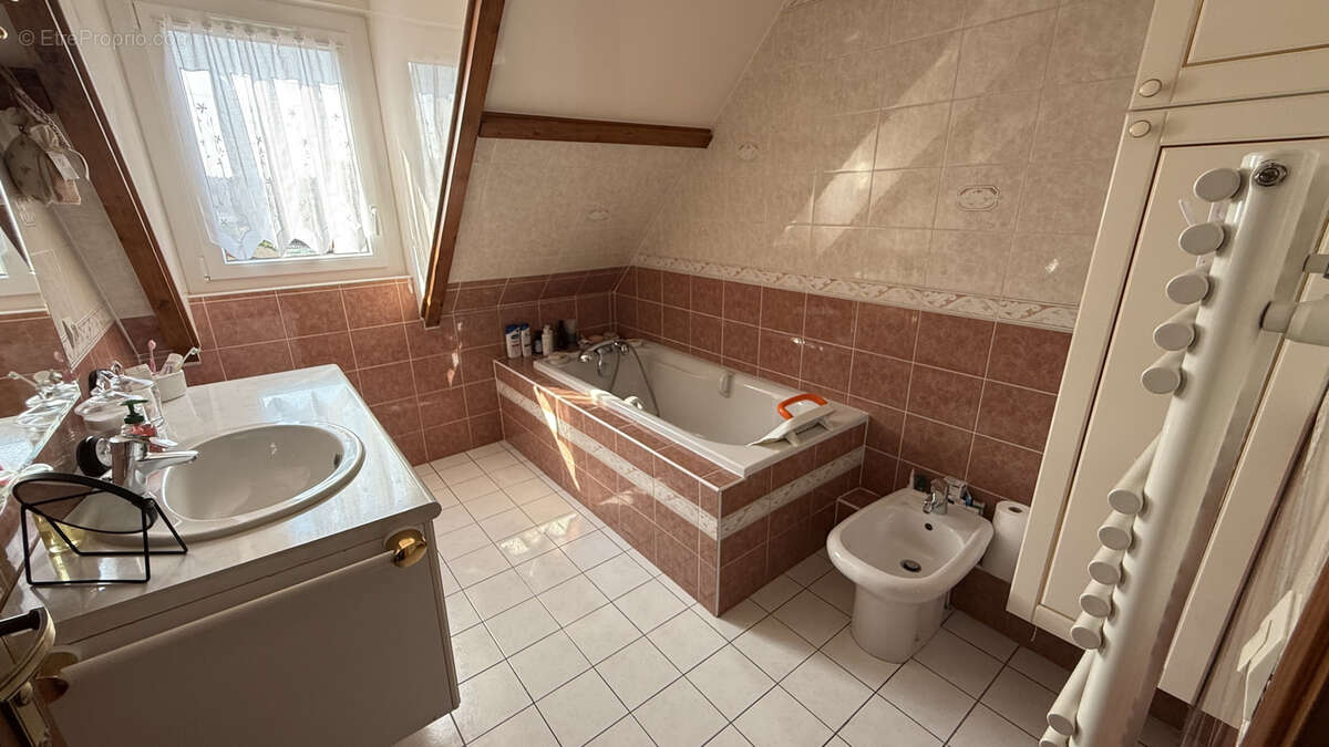 Maison à TREMBLAY-EN-FRANCE