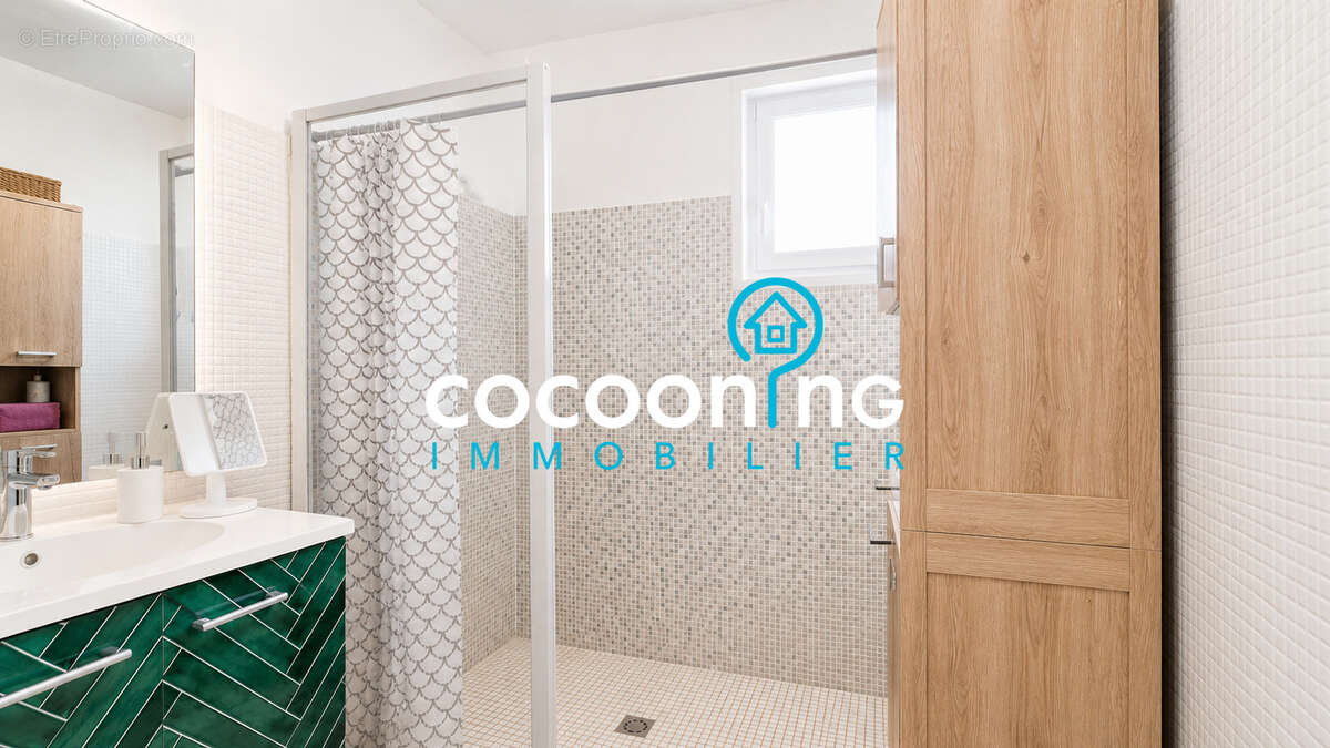 Ensemble immobilier comprenant deux logements d’habitation et une cellule commerciale - photo 7