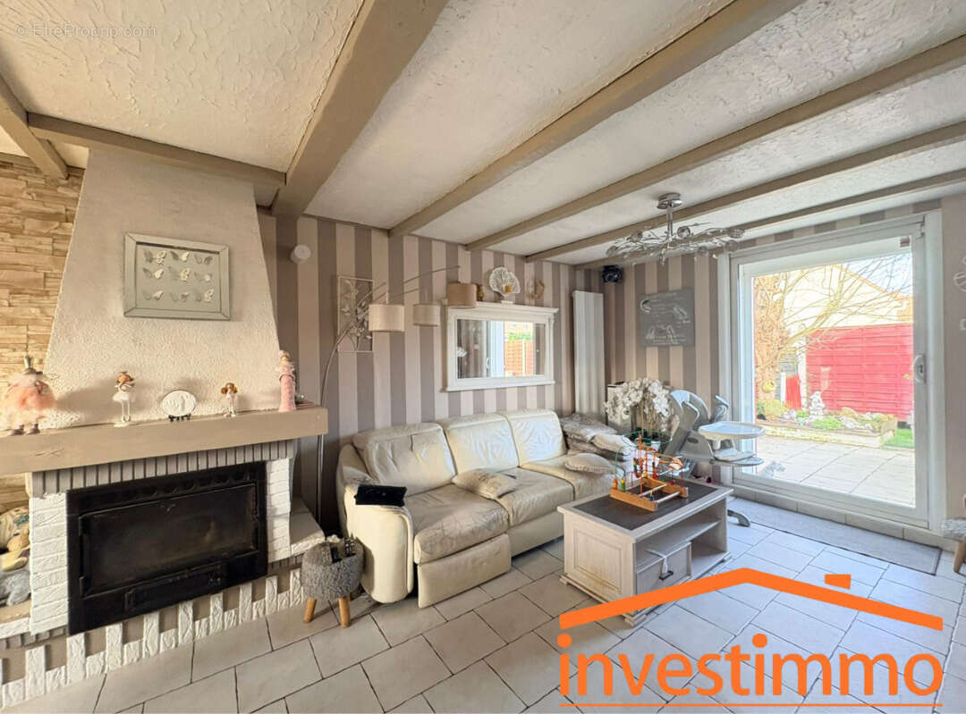 Maison à SAINT-ETIENNE-AU-MONT