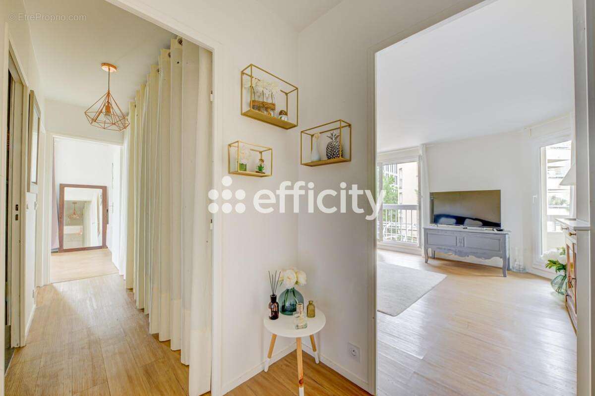 Appartement à ISSY-LES-MOULINEAUX