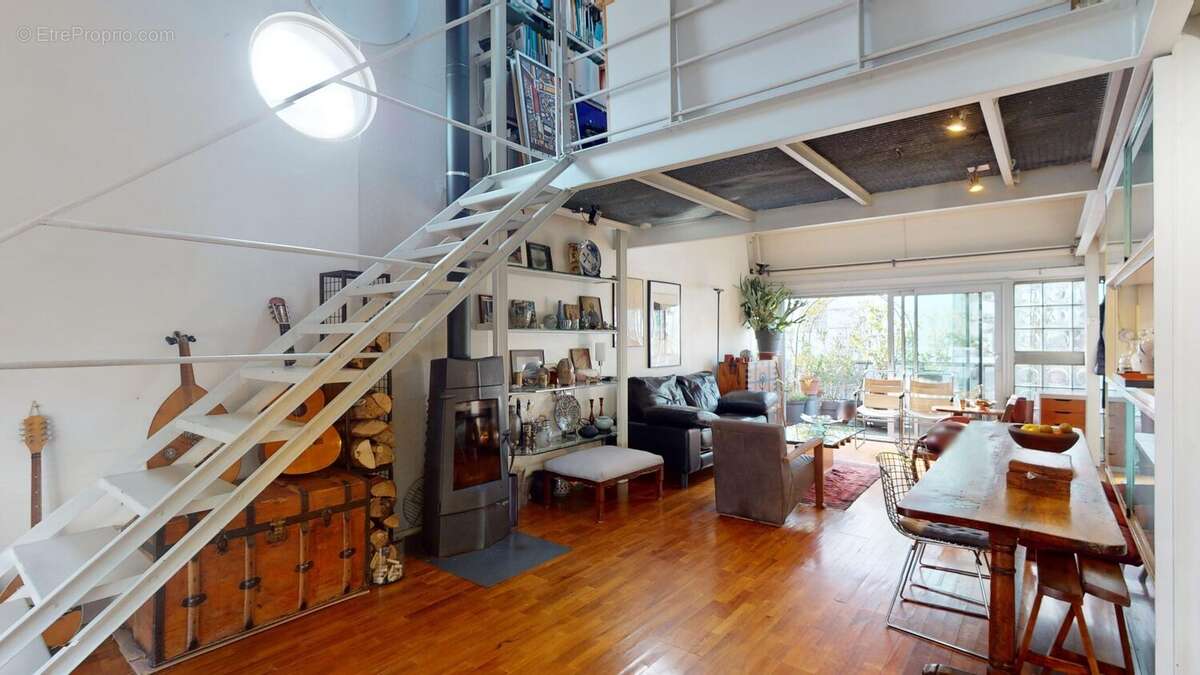 Appartement à PARIS-14E