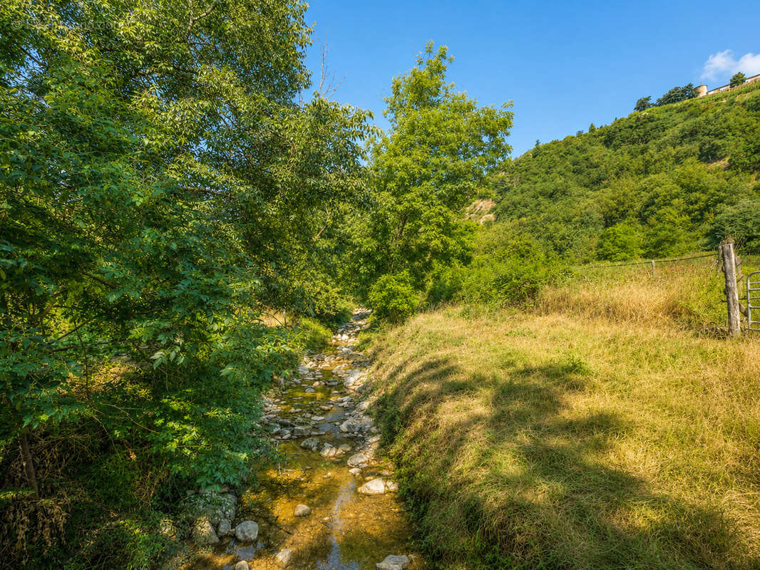 Maison rénovée, dépendances, écuries, carrière   1,9 ha de terrain - photo 24