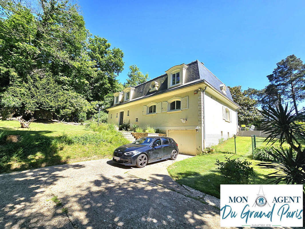 Maison à BIEVRES