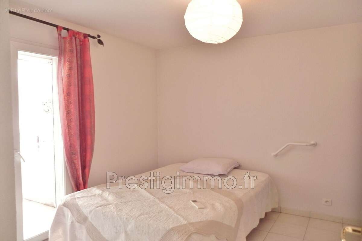 Appartement 70 m² à Mandelieu-La-Napoule  - photo 8