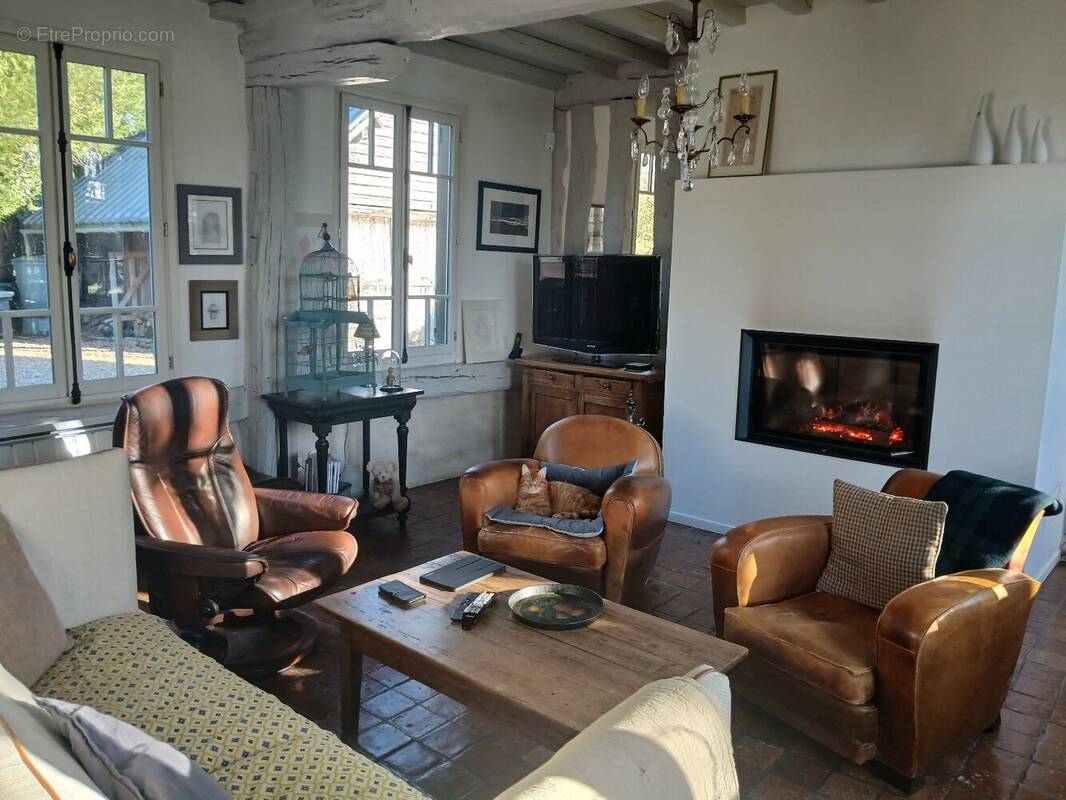 Maison à LE BEC-HELLOUIN