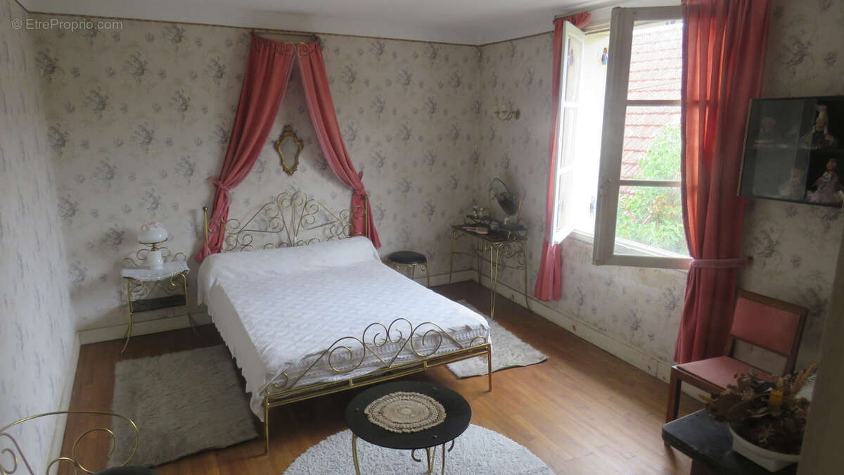 Maison à BADEFOLS-D'ANS