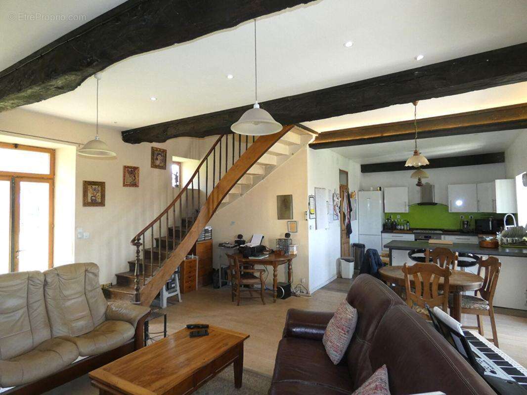 Maison 127 m2 / 2 chambres / studio / grange /  terrain 1362m² - photo 12