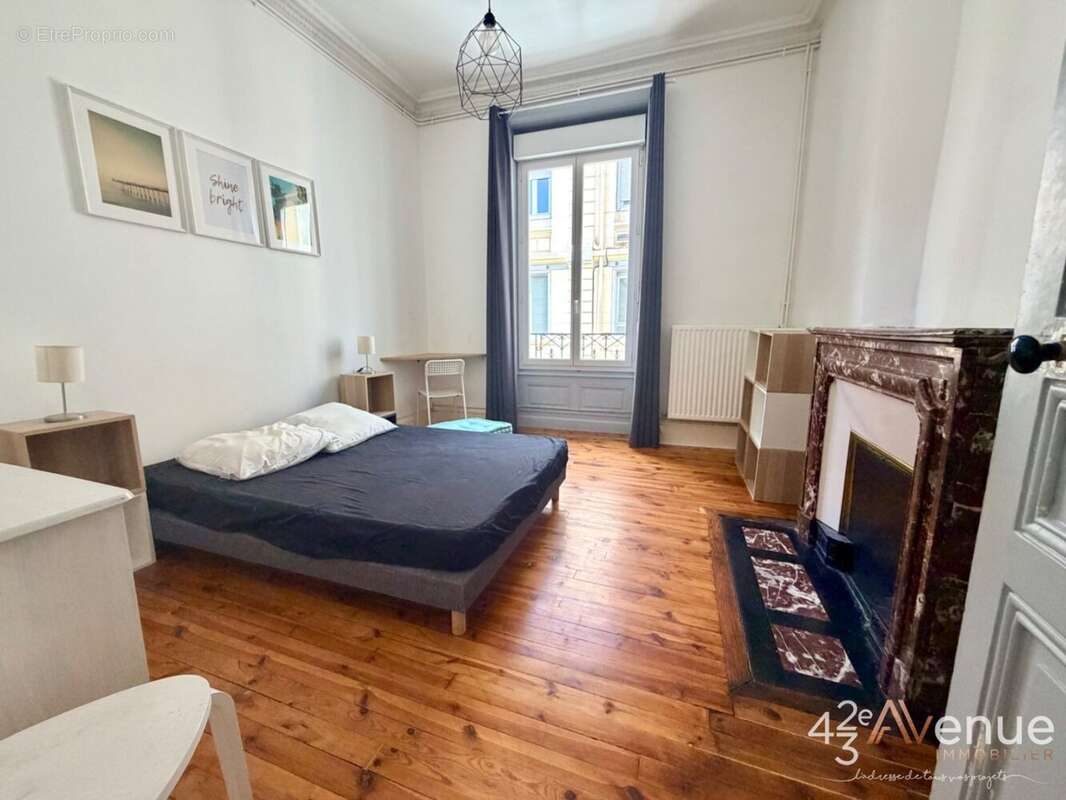 Appartement à SAINT-ETIENNE