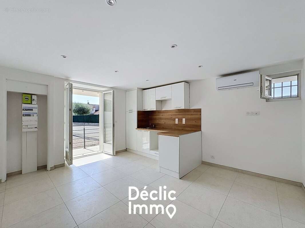 Appartement renove - 2 pieces - terrasse -  pegomas - photo 2