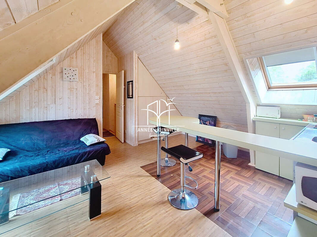 Maison 432 m² à Equemauville  - photo 9