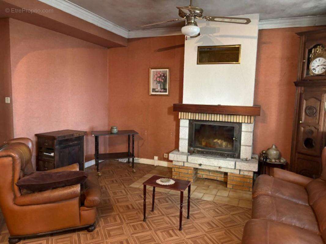 Maison de caractère à rénover -130m² Grand terrain Plomelin - photo 4