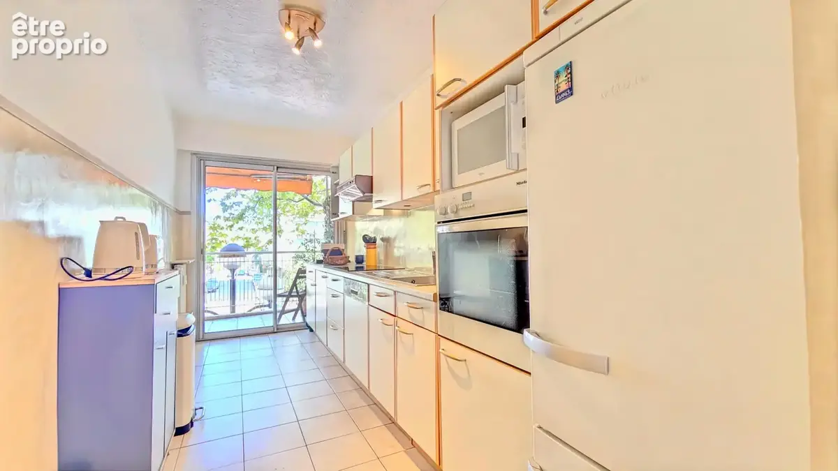 CANNES à vendre 3 pièces traversant traversant de 83 m2 avec terrasses - photo 7