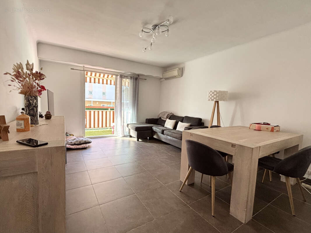 Appartement à ROQUEBRUNE-CAP-MARTIN