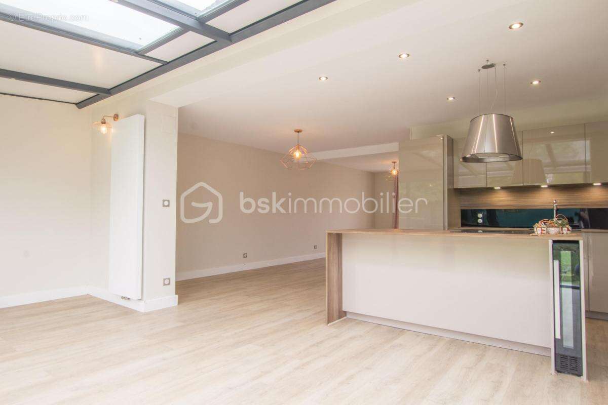 Maison à LEUVILLE-SUR-ORGE