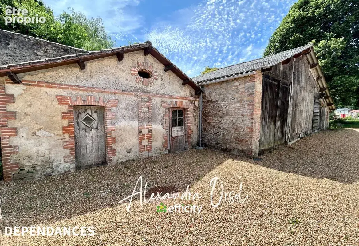 Maison 10 pièces 236 m² à vendre à Beaulieu-Sous-La-Roche (85190) - photo 2