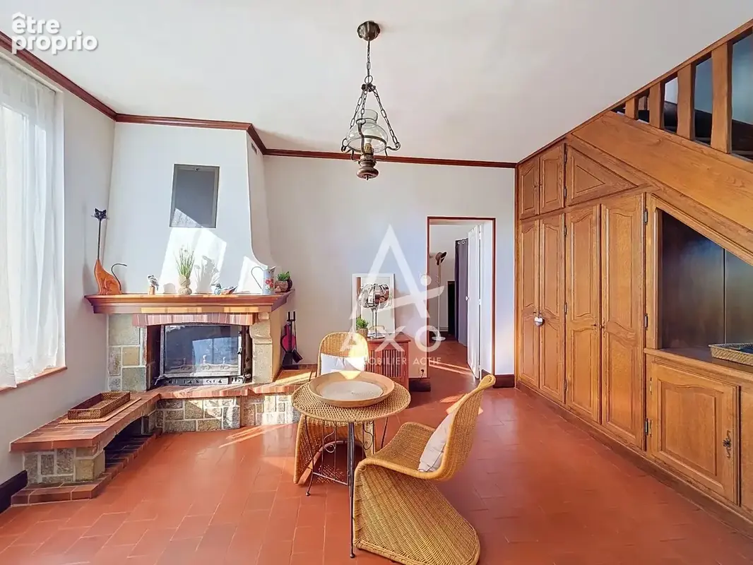 A VENDRE à CEPOY  Vaste maison de caractère, 5 chambres et nombreuses dépendances - photo 9