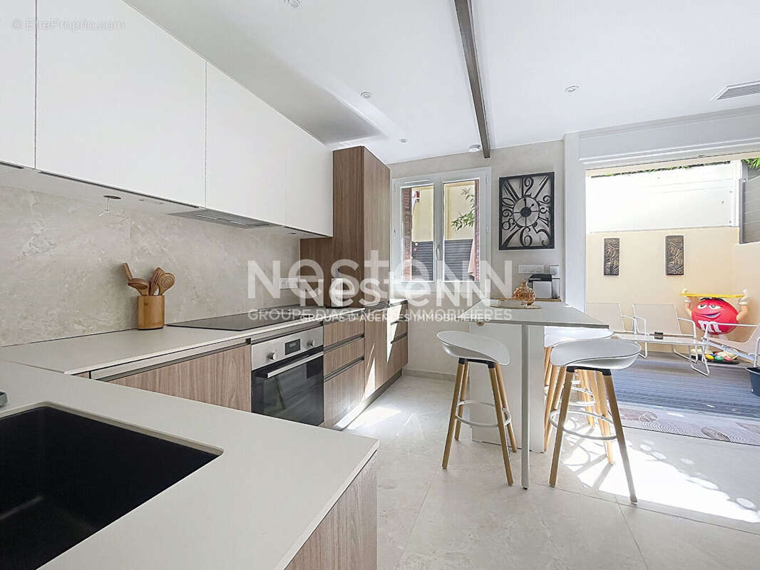 Appartement à VALLAURIS