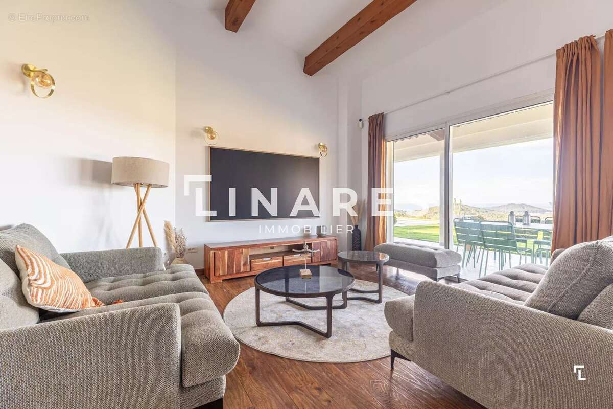 Maison à LA CADIERE-D'AZUR