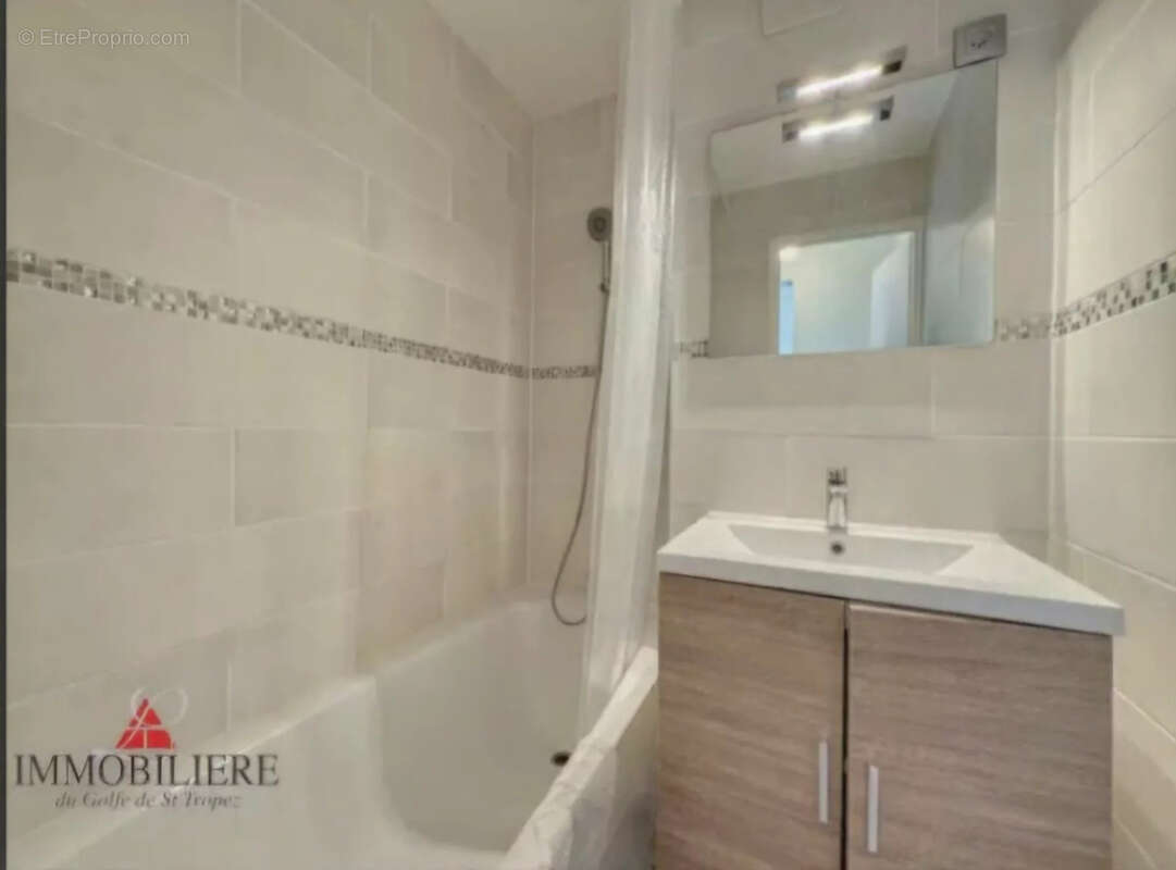 Appartement à COGOLIN